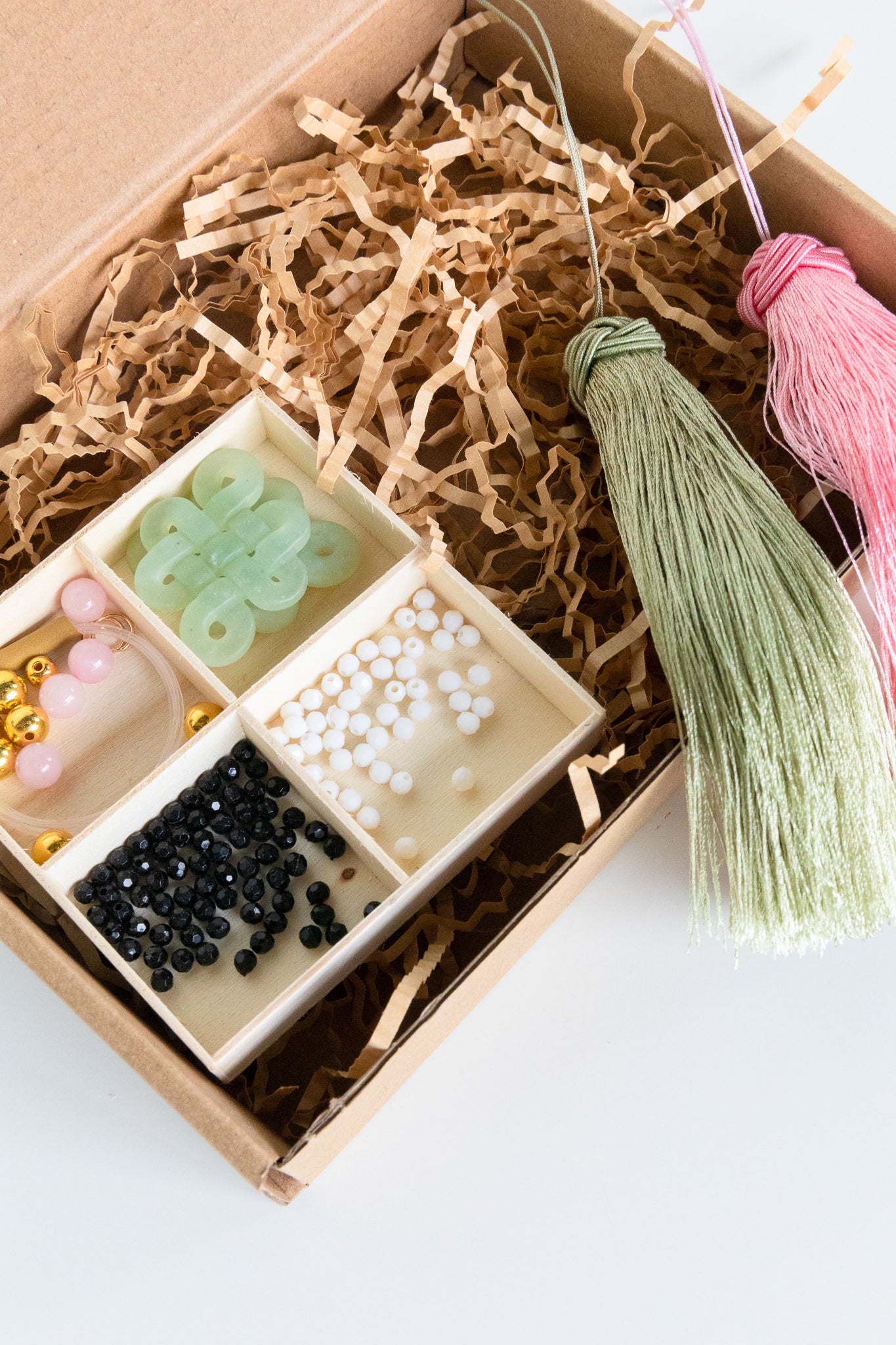 JADE STONE TASSELS DECORATION DIY KIT