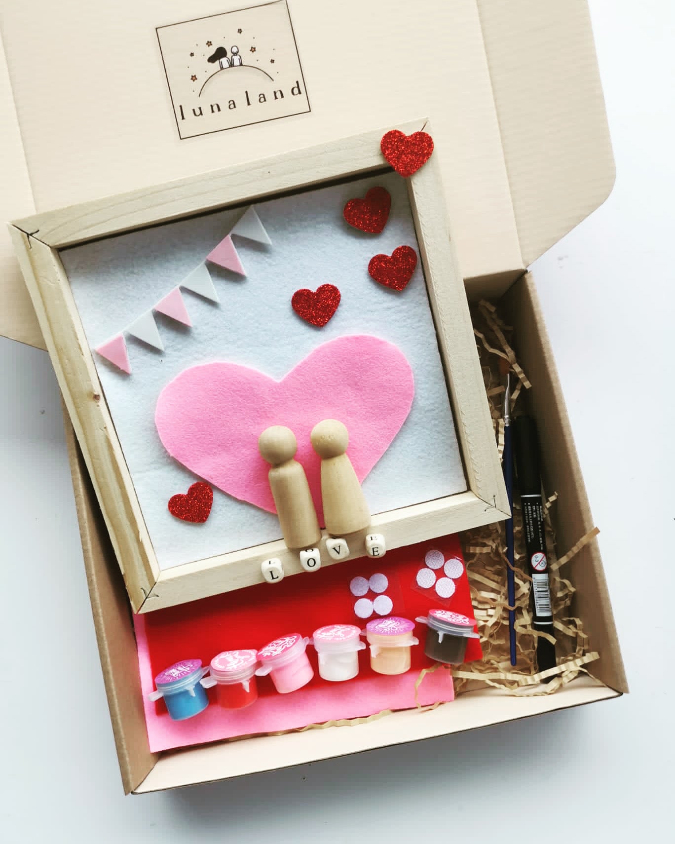 SHOW YOUR LOVE PAINTING KIT